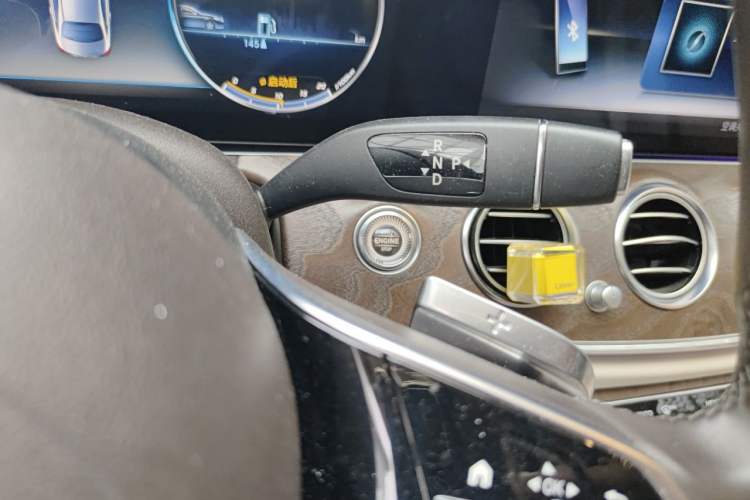 Used Mercedes-Benz E-Class 2018 E 300 L Luxury Model Gear Lever