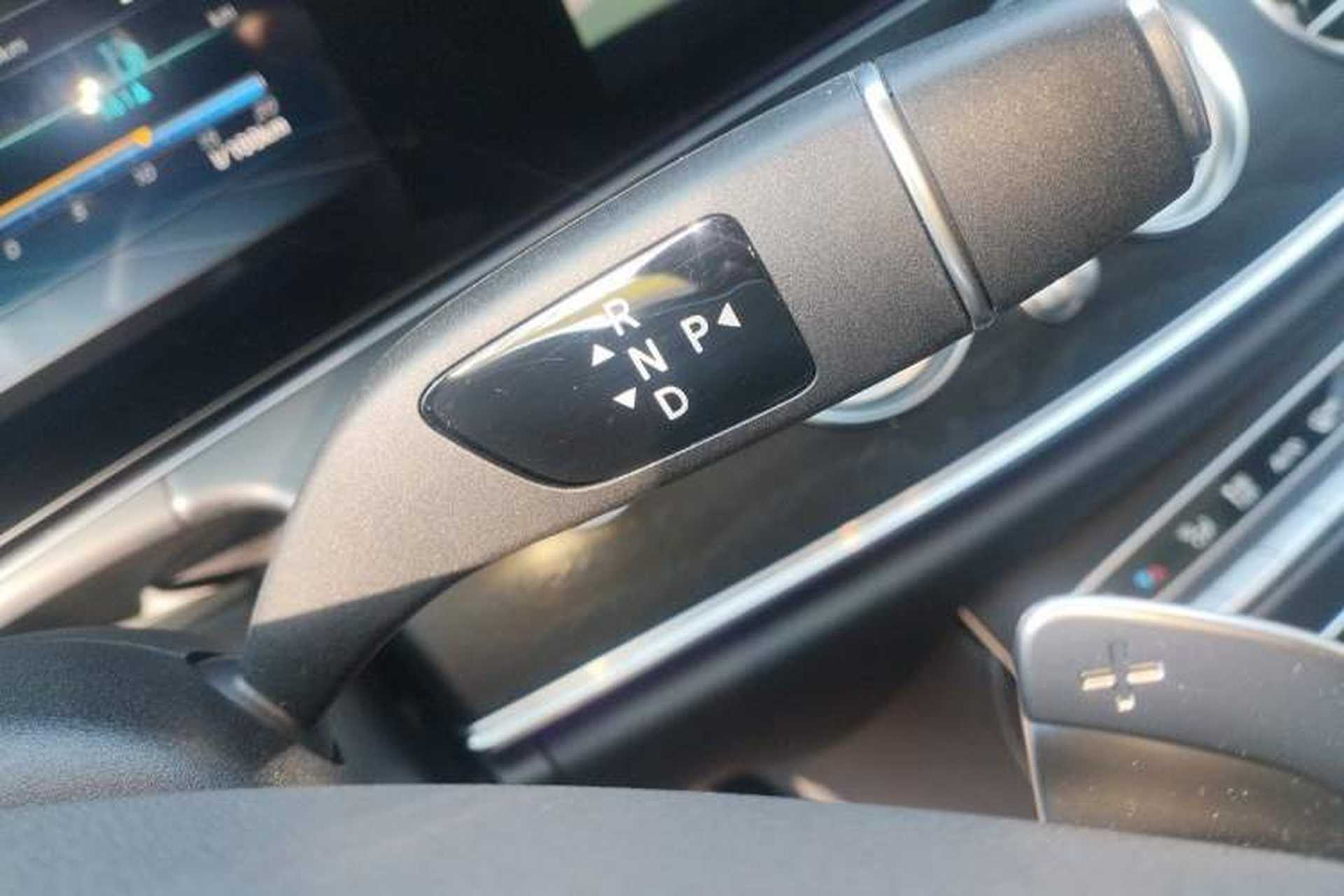 Used Mercedes-Benz E-Class 2018 Facelift E 200 L Sport 4MATIC Gear Lever