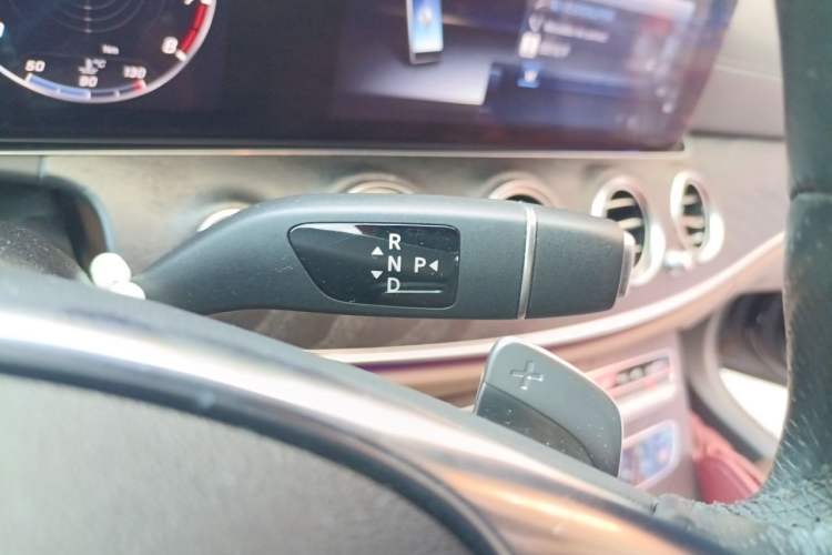 Used Mercedes-Benz E-Class 2018 E 300 L Sporty and Stylish Model Gear Lever