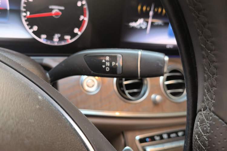 Used Mercedes-Benz E-Class 2018 Facelift E 200 L Gear Lever