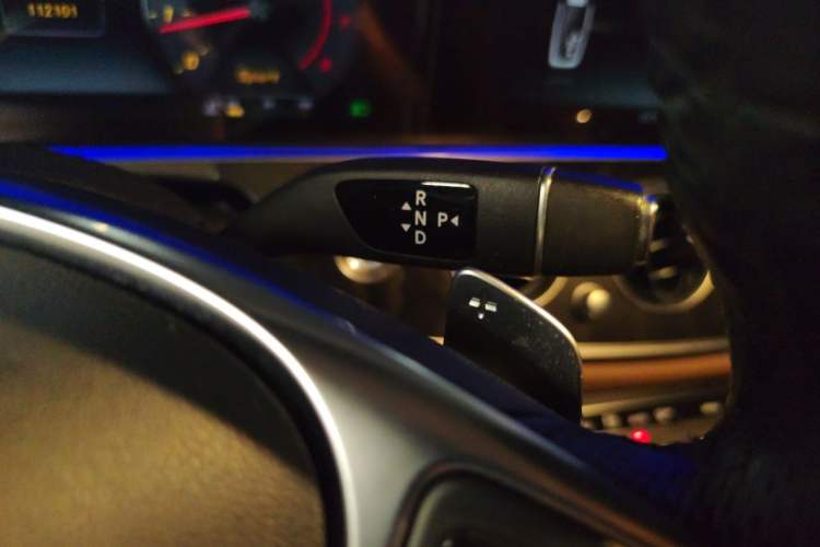 Used Mercedes-Benz E-Class 2018 E 300 L Sport Luxury Edition Gear Lever