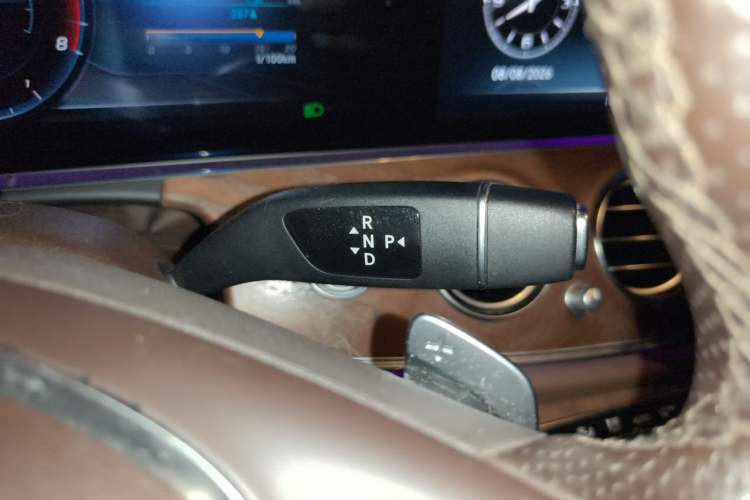 Used Mercedes-Benz E-Class 2018 Facelift E 200 L Gear Lever