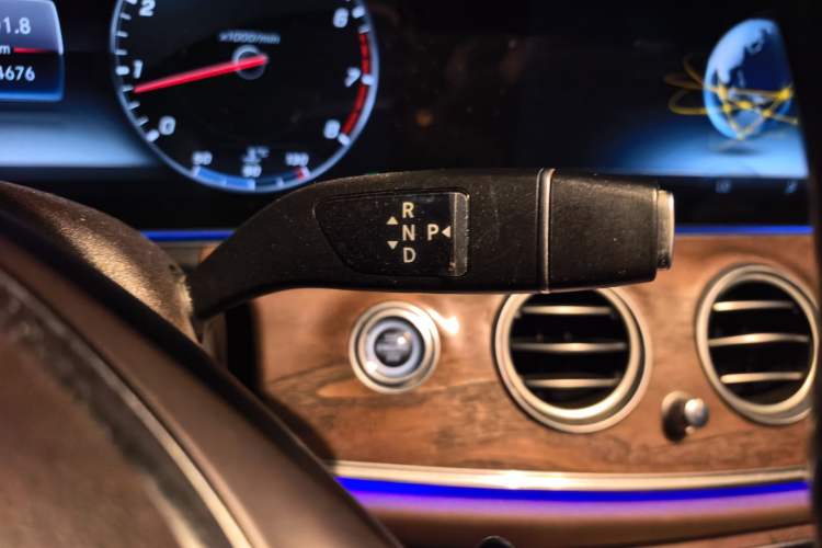 Used Mercedes-Benz E-Class 2018 Facelift E 200 L Gear Lever