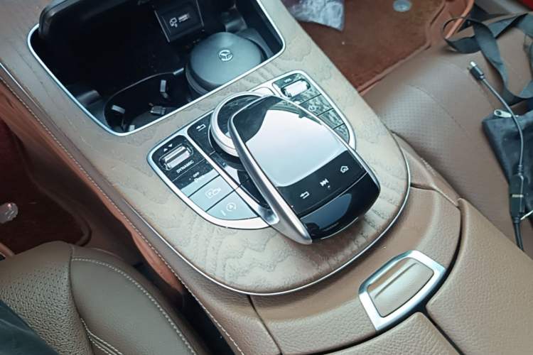 Used Mercedes-Benz E-Class 2018 Facelifted E 300 L Stylish Version Gear Lever