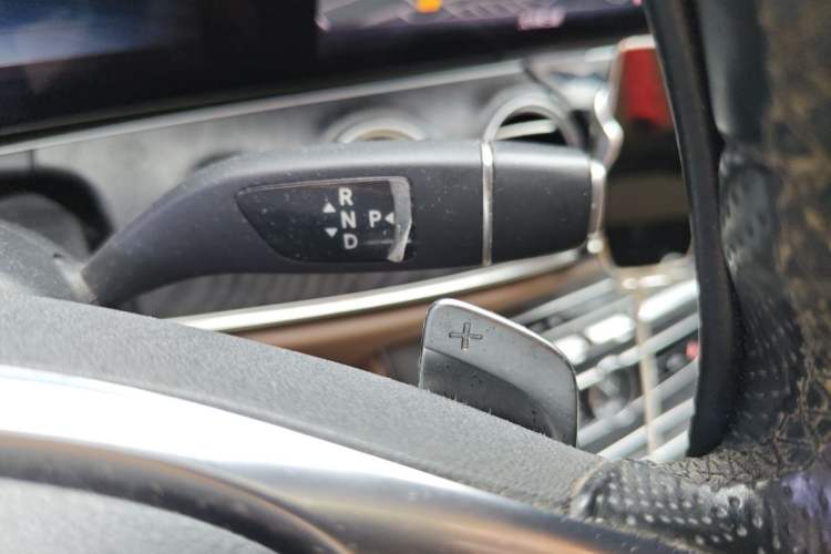 Used Mercedes-Benz E-Class 2018 Restyled E 300 L Sport Luxury Edition Gear Lever