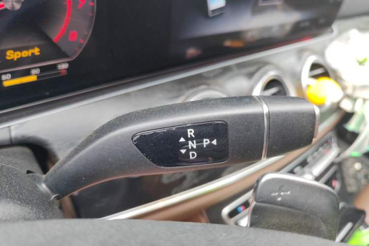 Used Mercedes-Benz E-Class 2018 Facelift E 200 L Sport Edition Gear Lever