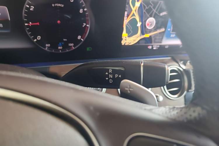 Used Mercedes-Benz E-Class 2018 Facelifted E 300 L Stylish Version Gear Lever