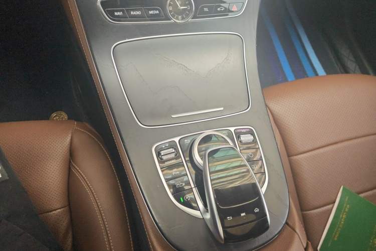 Used Mercedes-Benz E-Class 2018 Restyled E 300 L Sport Luxury Edition Gear Lever