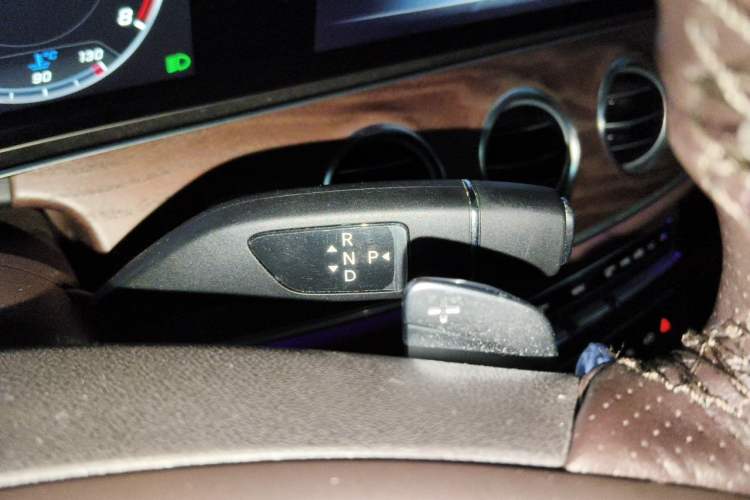 Used Mercedes-Benz E-Class 2018 E 300 L Luxury Model Gear Lever