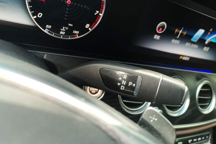 Used Mercedes-Benz E-Class 2018 Facelift E 200 L Sport Edition Gear Lever