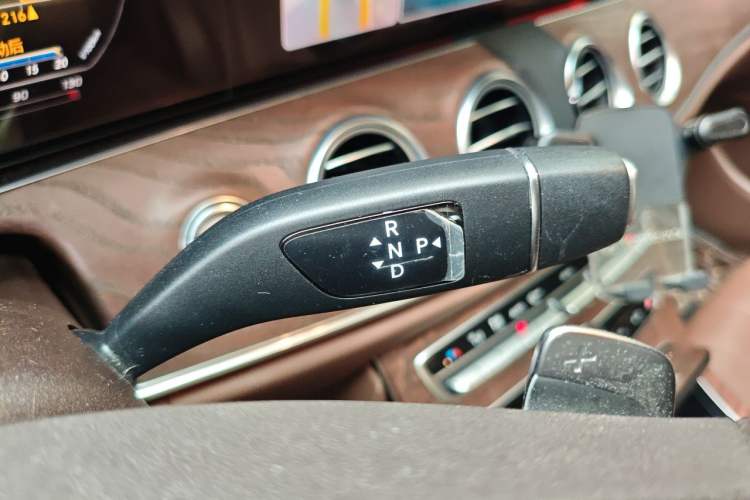 Used Mercedes-Benz E-Class 2018 Facelift E 200 L Gear Lever