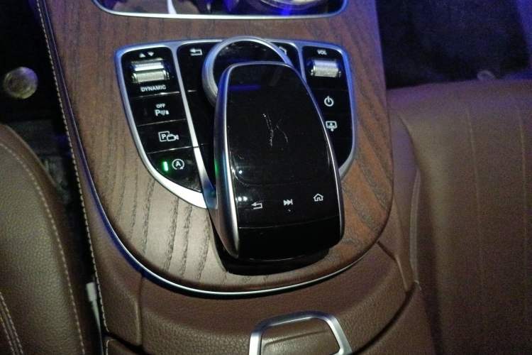 Used Mercedes-Benz E-Class 2018 E 300 L Luxury Model Gear Lever