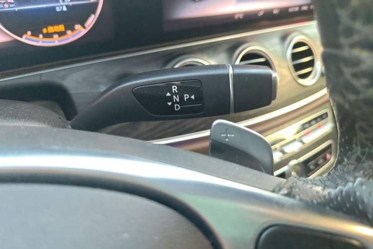 Used Mercedes-Benz E-Class 2018 E 200 L Sport Edition Gear Lever