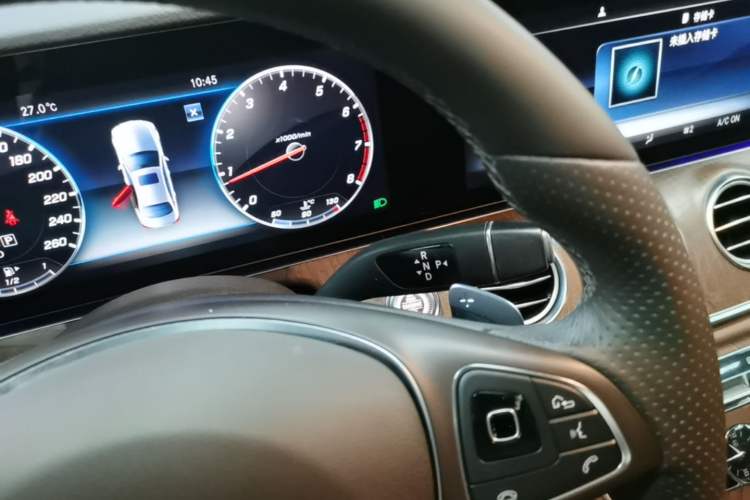 Used Mercedes-Benz E-Class 2018 Facelift E 200 L Gear Lever