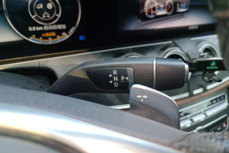 Used Mercedes-Benz E-Class 2018 Facelift E 200 L Sport Edition Gear Lever