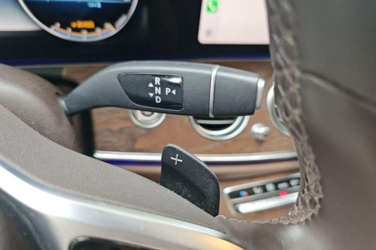 Used Mercedes-Benz E-Class 2018 Facelift E 300 L Luxury Edition Gear Lever