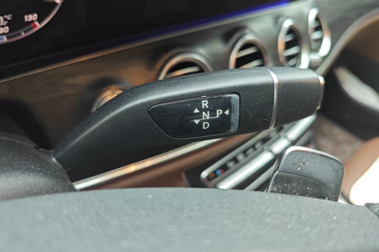 Used Mercedes-Benz E-Class 2018 Facelift E 200 L Sport Edition Gear Lever