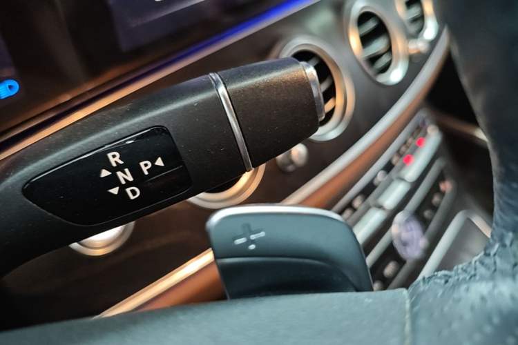Used Mercedes-Benz E-Class 2018 Facelift E 200 L Sport Edition Gear Lever