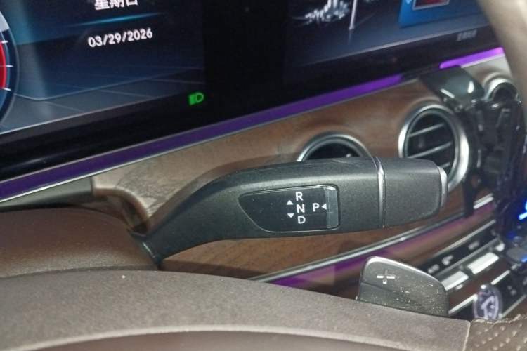 Used Mercedes-Benz E-Class 2018 Facelift E 300 L Luxury Edition Gear Lever