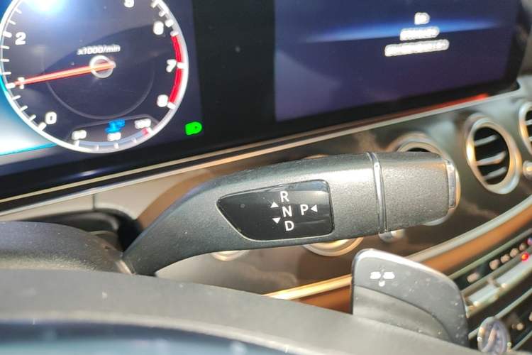 Used Mercedes-Benz E-Class 2018 E 200 L Sport Edition Gear Lever