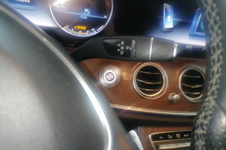 Used Mercedes-Benz E-Class 2018 Facelift E 200 L Gear Lever