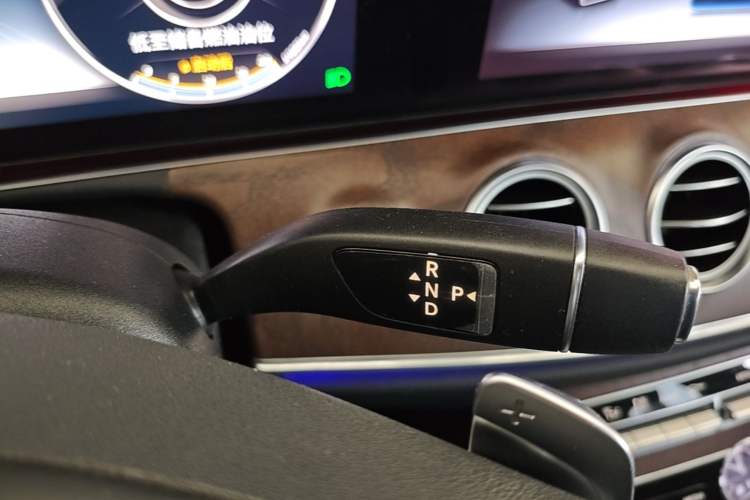 Used Mercedes-Benz E-Class 2018 E 300 L Stylish Model Gear Lever