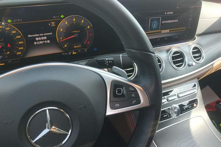 Used Mercedes-Benz E-Class 2018 Facelift E 200 L Sport 4MATIC Gear Lever
