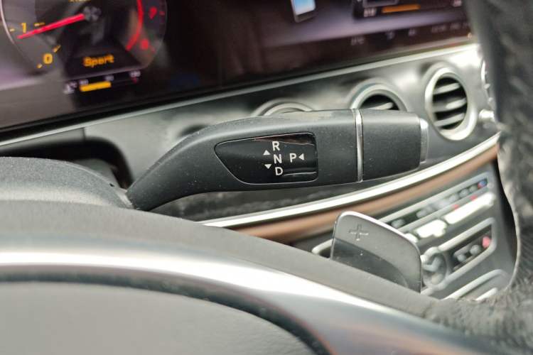 Used Mercedes-Benz E-Class 2018 Restyled E 300 L Sporty and Stylish Edition Gear Lever