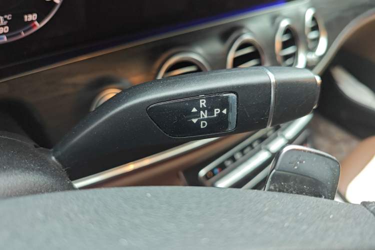 Used Mercedes-Benz E-Class 2018 Facelift E 200 L Sport Edition Gear Lever