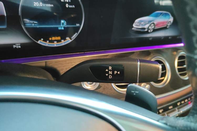 Used Mercedes-Benz E-Class 2018 Restyled E 300 L Sport Luxury Edition Gear Lever