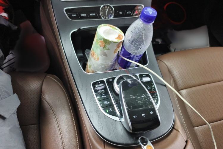Used Mercedes-Benz E-Class 2018 Restyled E 300 L Sporty and Stylish Edition Gear Lever