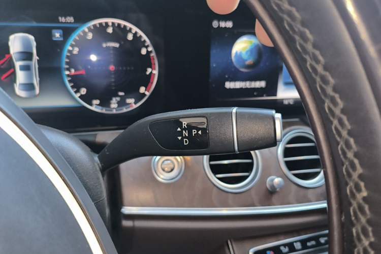 Used Mercedes-Benz E-Class 2018 Facelift E 200 L Gear Lever