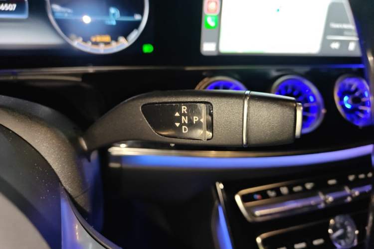 Used Mercedes-Benz E-Class 2018 Facelift E 300 L Luxury Edition Gear Lever