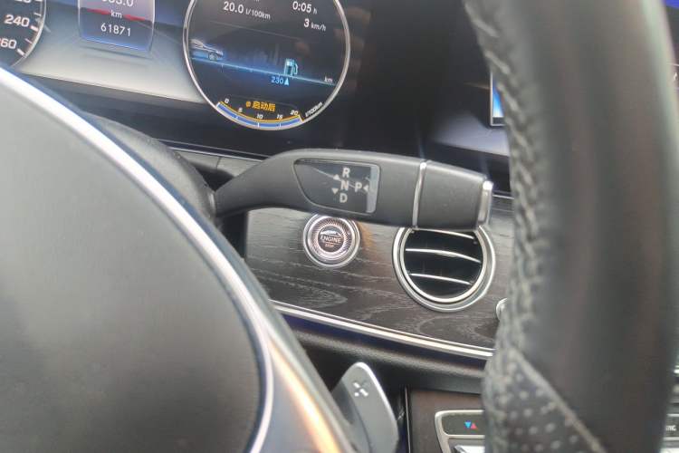 Used Mercedes-Benz E-Class 2018 E 200 L Sport Edition Gear Lever