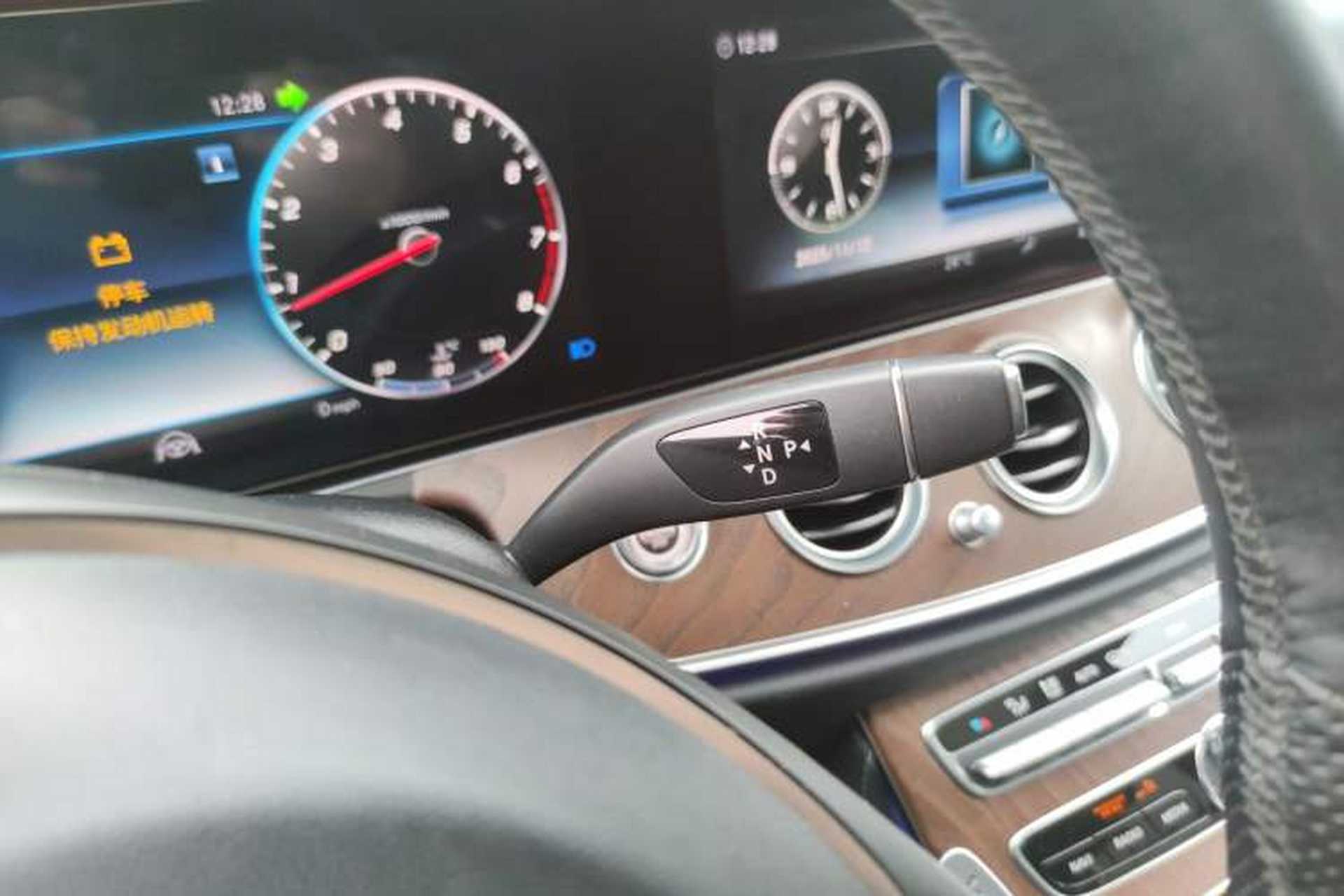 Used Mercedes-Benz E-Class 2018 Facelift E 300 L Luxury Edition Gear Lever