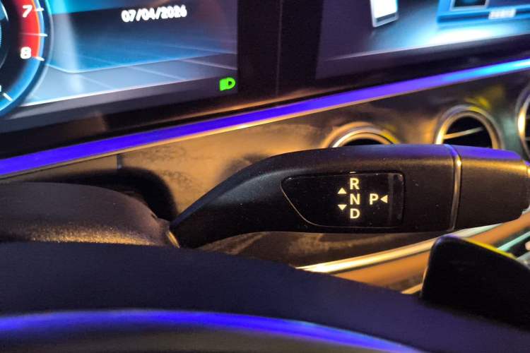 Used Mercedes-Benz E-Class 2018 E 300 L Sport Luxury Edition Gear Lever