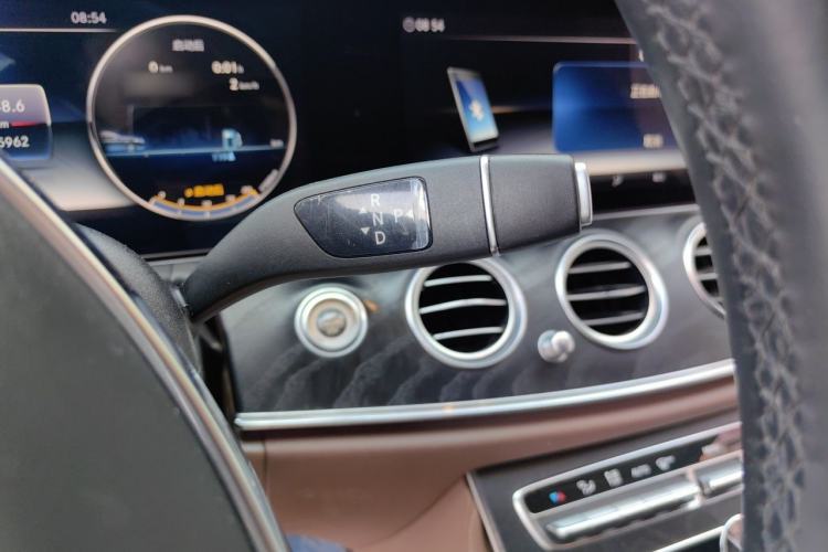 Used Mercedes-Benz E-Class 2018 Facelift E 200 L Sport 4MATIC Gear Lever