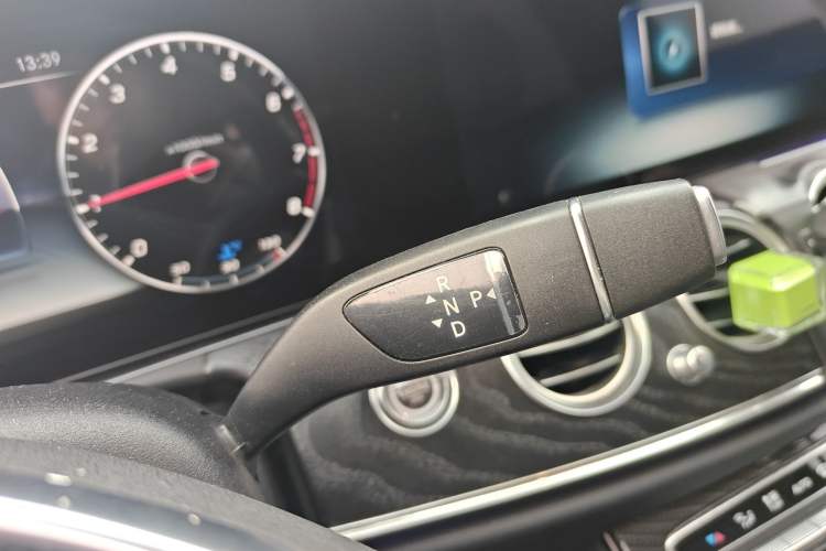 Used Mercedes-Benz E-Class 2018 E 200 L Sport Edition Gear Lever