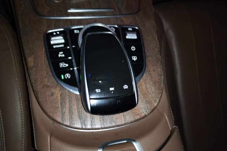 Used Mercedes-Benz E-Class 2018 E 300 L Luxury Model Gear Lever