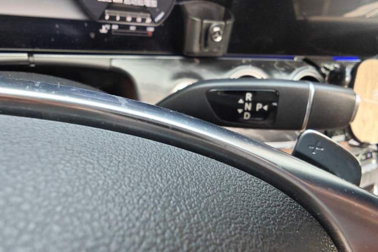 Used Mercedes-Benz E-Class 2018 Facelift E 200 L Sport Edition Gear Lever