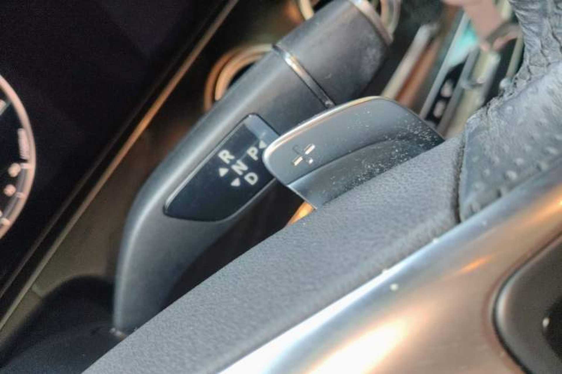 Used Mercedes-Benz E-Class 2018 E 300 L Sport Luxury Edition Gear Lever