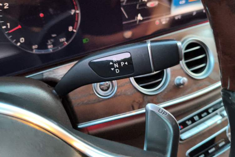 Used Mercedes-Benz E-Class 2018 Facelifted E 300 L Stylish Version Gear Lever