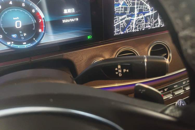 Used Mercedes-Benz E-Class 2018 Facelift E 300 L Luxury Edition Gear Lever