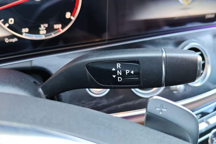 Used Mercedes-Benz E-Class 2018 E 300 L Sport Luxury Edition Gear Lever