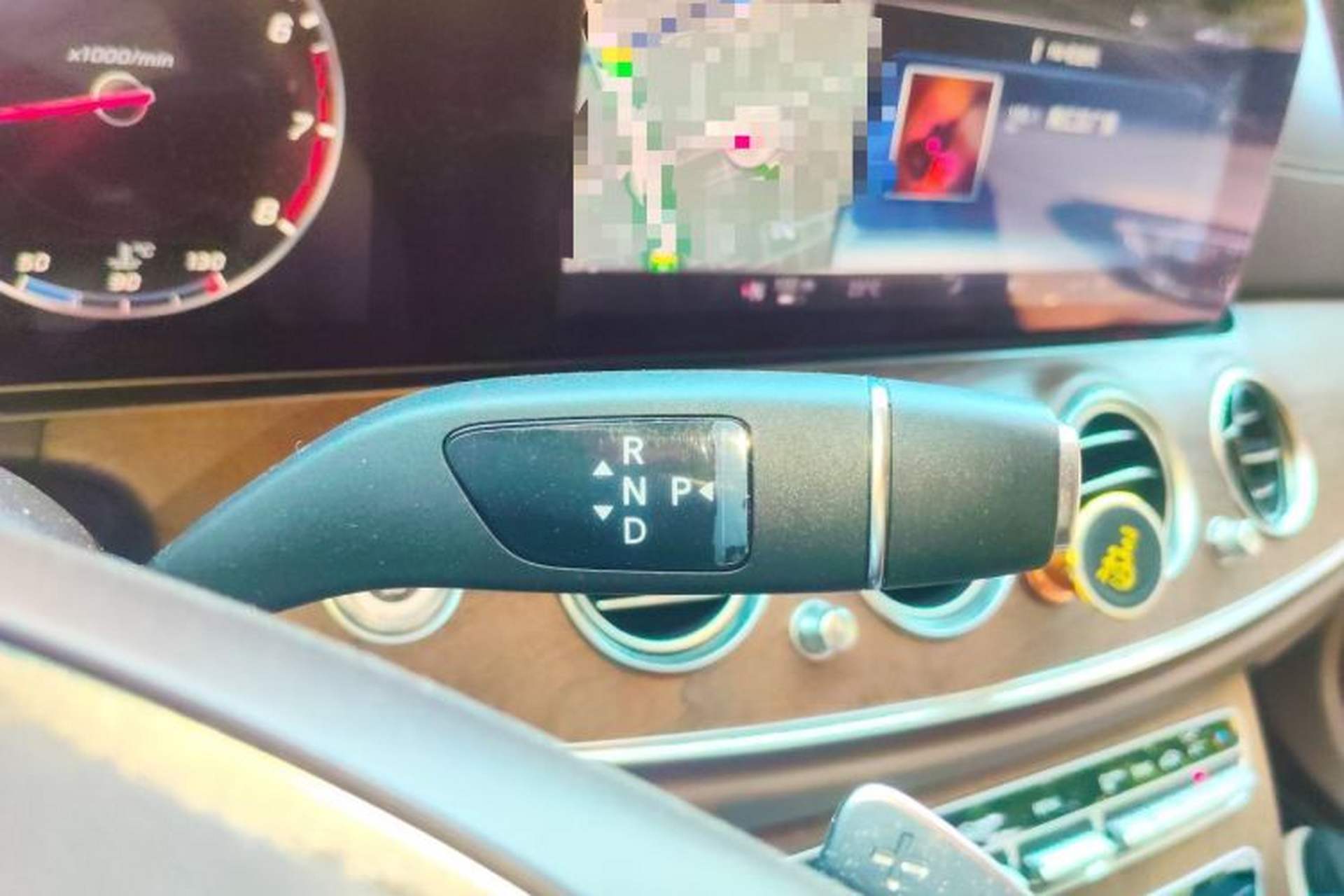 Used Mercedes-Benz E-Class 2018 Facelifted E 300 L Stylish Version Gear Lever