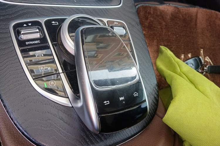 Used Mercedes-Benz E-Class 2018 Facelift E 200 L Sport 4MATIC Gear Lever