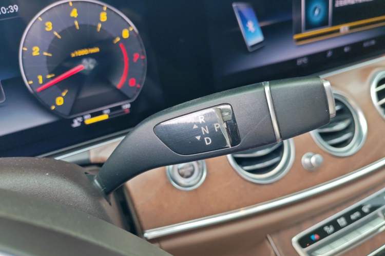 Used Mercedes-Benz E-Class 2018 Facelift E 200 L Gear Lever