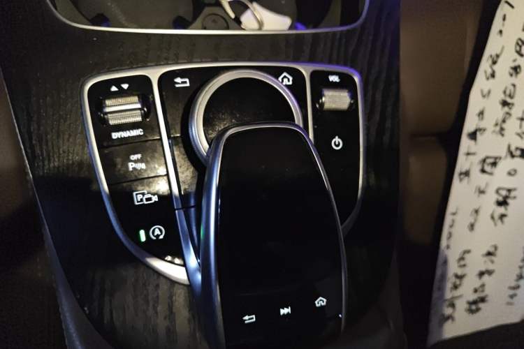 Used Mercedes-Benz E-Class 2018 E 200 Sport 4MATIC Gear Lever