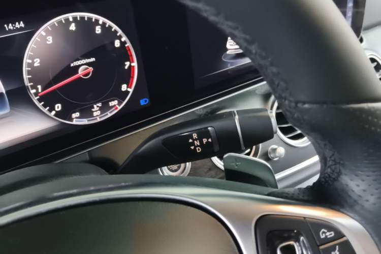 Used Mercedes-Benz E-Class 2018 Facelift E 200 L Sport Edition Gear Lever