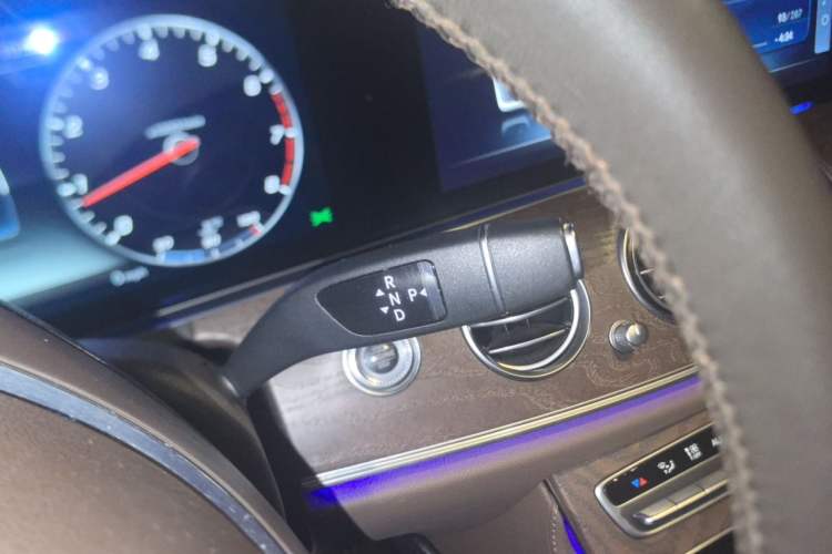 Used Mercedes-Benz E-Class 2018 Facelifted E 300 L Stylish Version Gear Lever